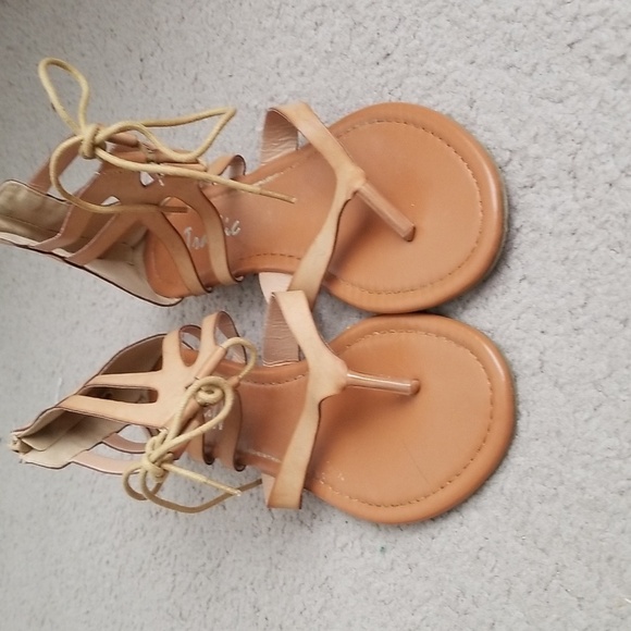 Traffic Women's Sandals - Picture 1 of 11